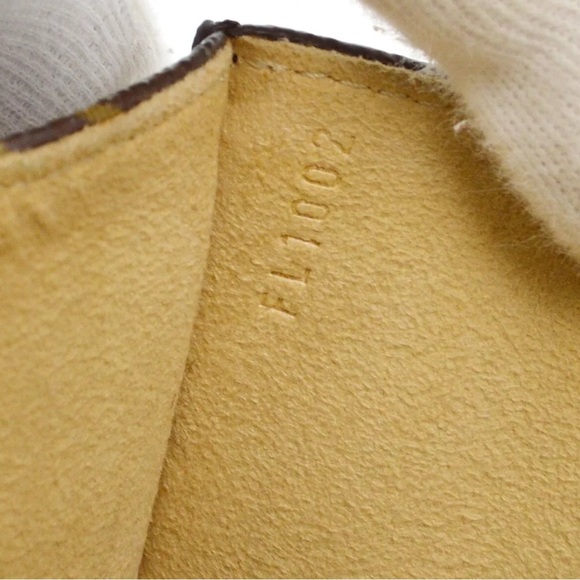 Louis Vuitton Pochette Florentine Bum Bag, Size XS - Picture 10 of 10